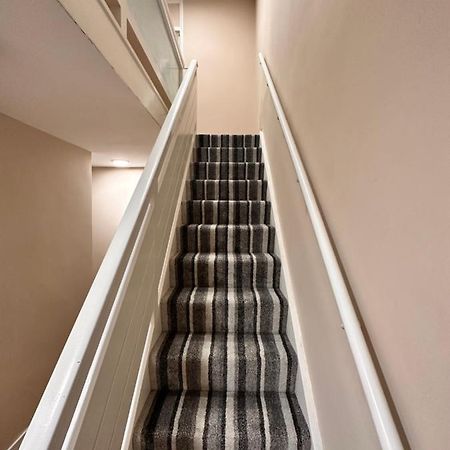 Canary Wharf Single Double And En-Suite Rooms Лондон Екстер'єр фото