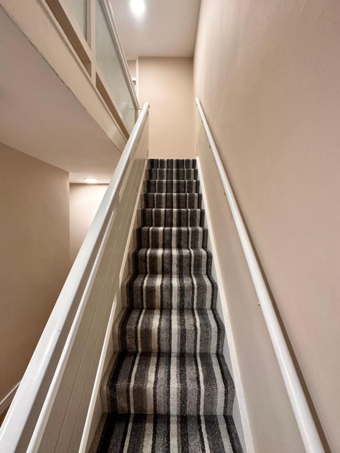 Canary Wharf Single Double And En-Suite Rooms Лондон Екстер'єр фото