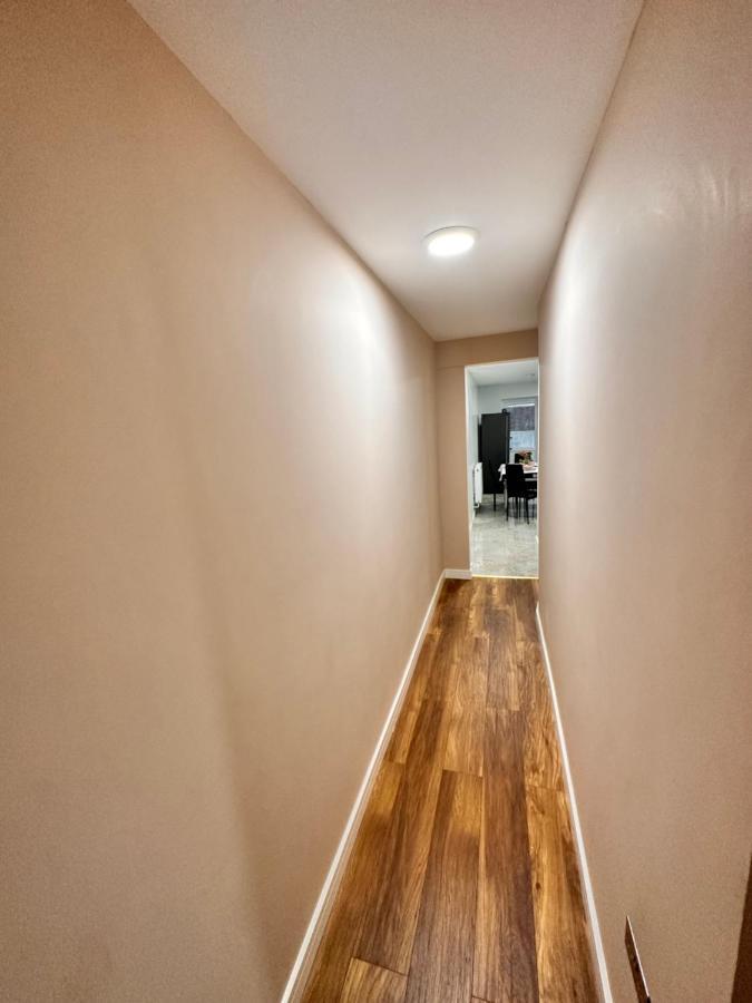 Canary Wharf Single Double And En-Suite Rooms Лондон Екстер'єр фото