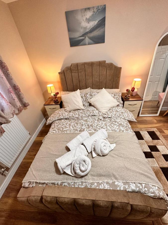 Canary Wharf Single Double And En-Suite Rooms Лондон Екстер'єр фото