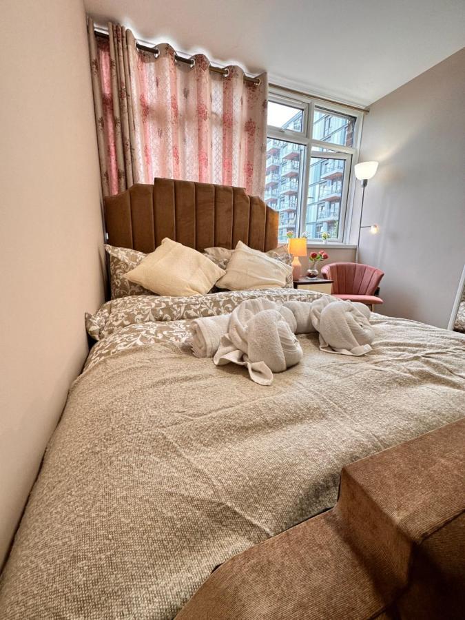 Canary Wharf Single Double And En-Suite Rooms Лондон Екстер'єр фото