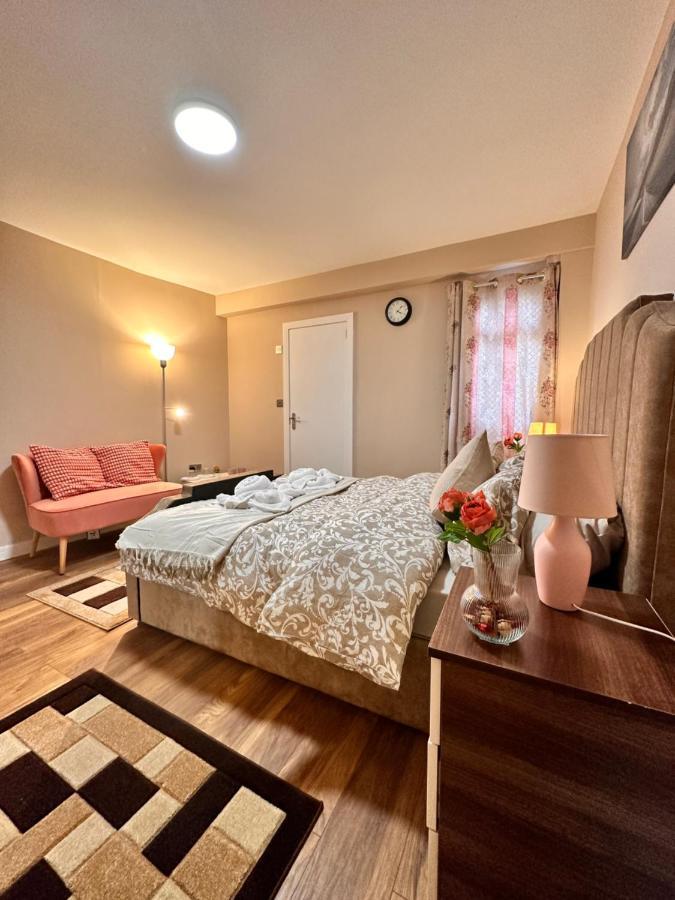 Canary Wharf Single Double And En-Suite Rooms Лондон Екстер'єр фото